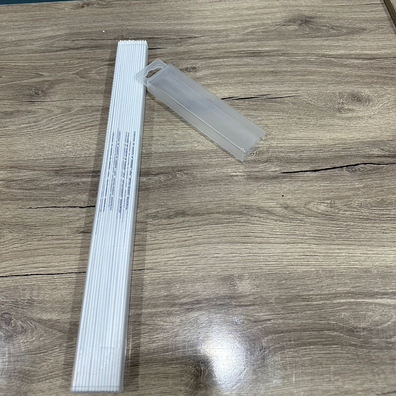 BOITE 1KG 115-120BAGUETTES ARGENT 20 Pourcent ENROBEE DE SOUDURE ULTRACLEAN HK MADE IN E.U